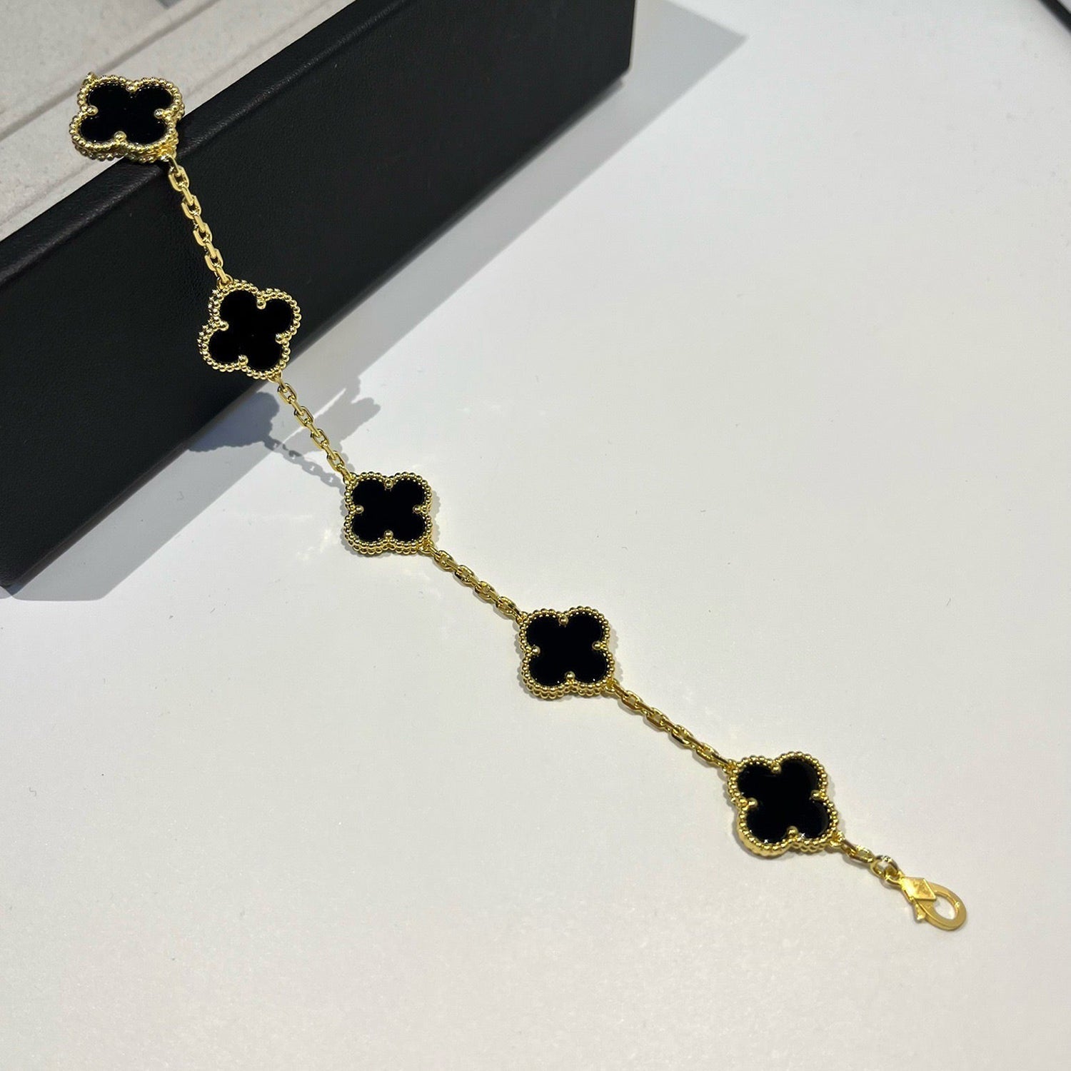 [Loco]New CLOVER 5 MOTIF ONYXS BRACELET COLLECTION