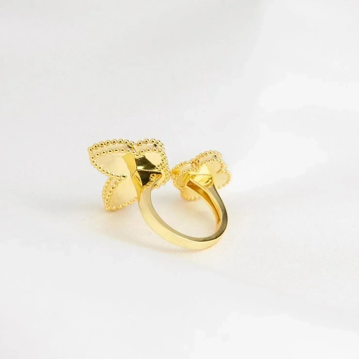 ??Loco?¡¥LUCKY BETWEEN THE FINGER RING