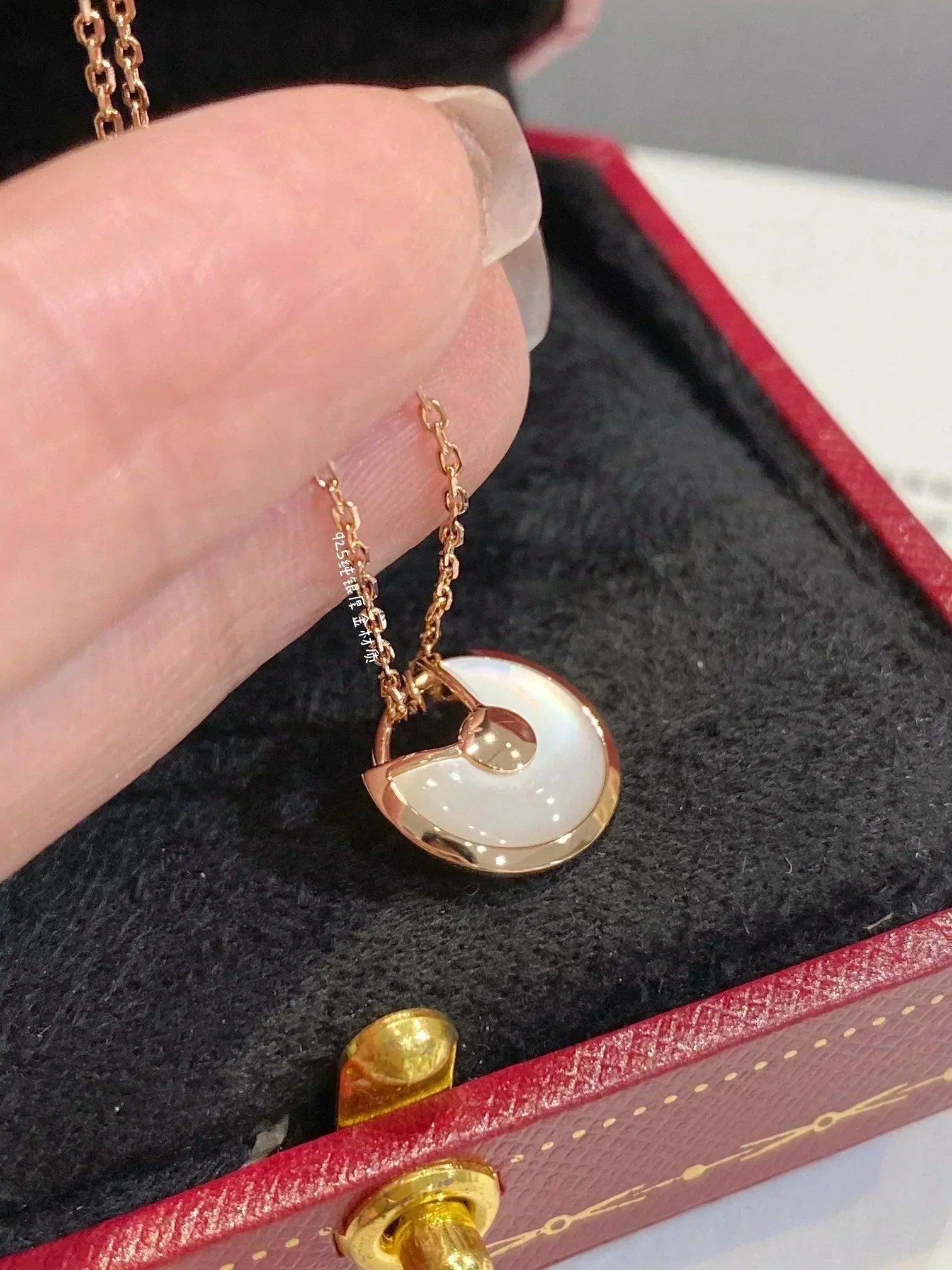 ??Loco?¡¥AMULETTE ROSE GOLD MOP NECKLACE