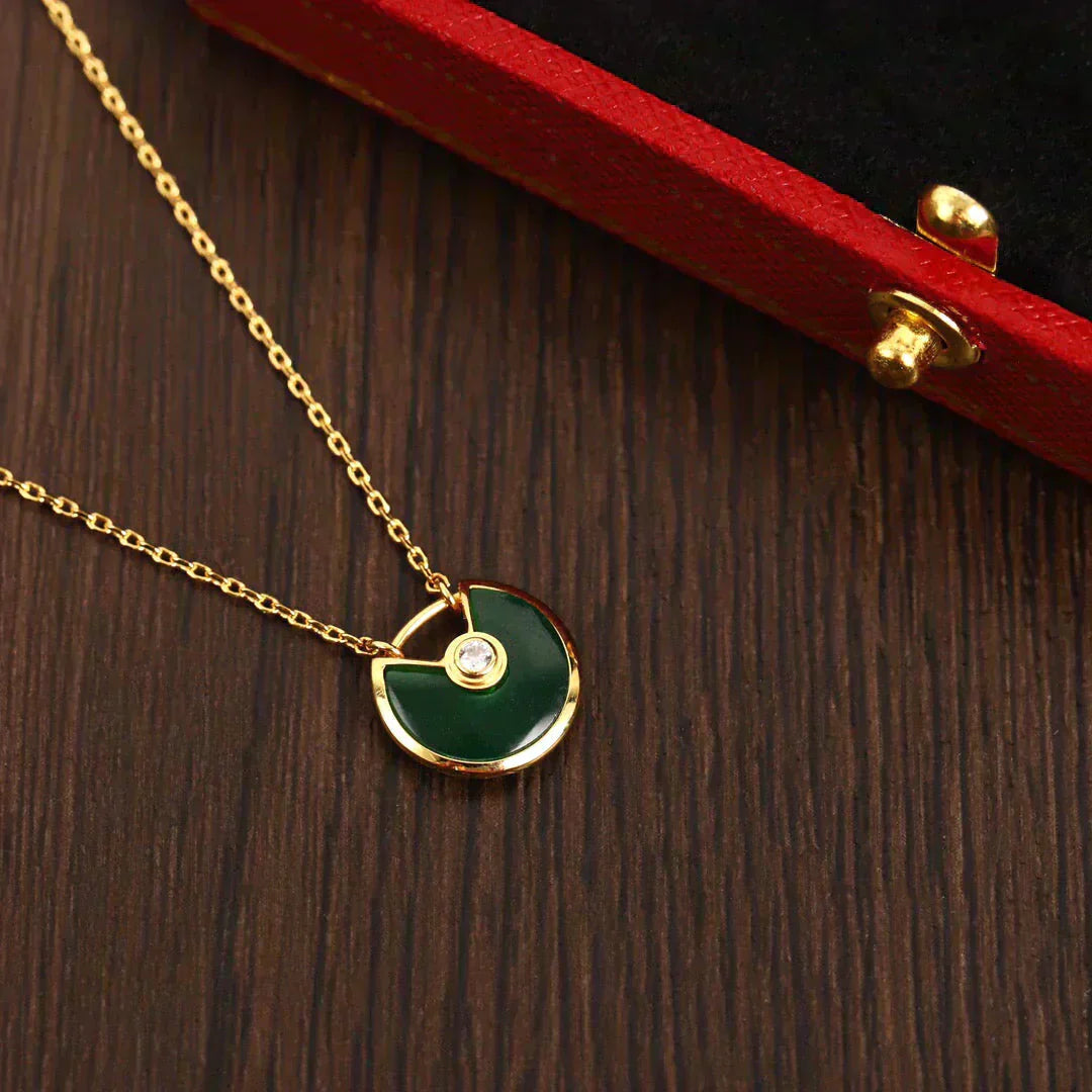 ??Loco?¡¥AMULETTE GOLD MALACHITE NECKLACE