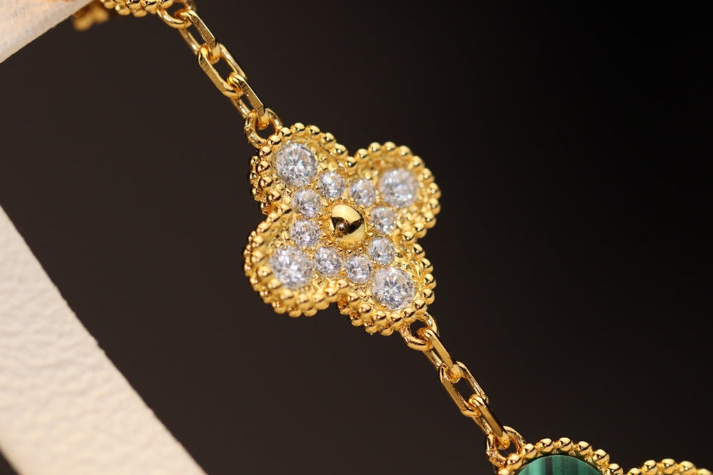 ??Loco?¡¥CLOVER EARRINGS GOLD MALACHITE DIAMOND 3 MOTIF