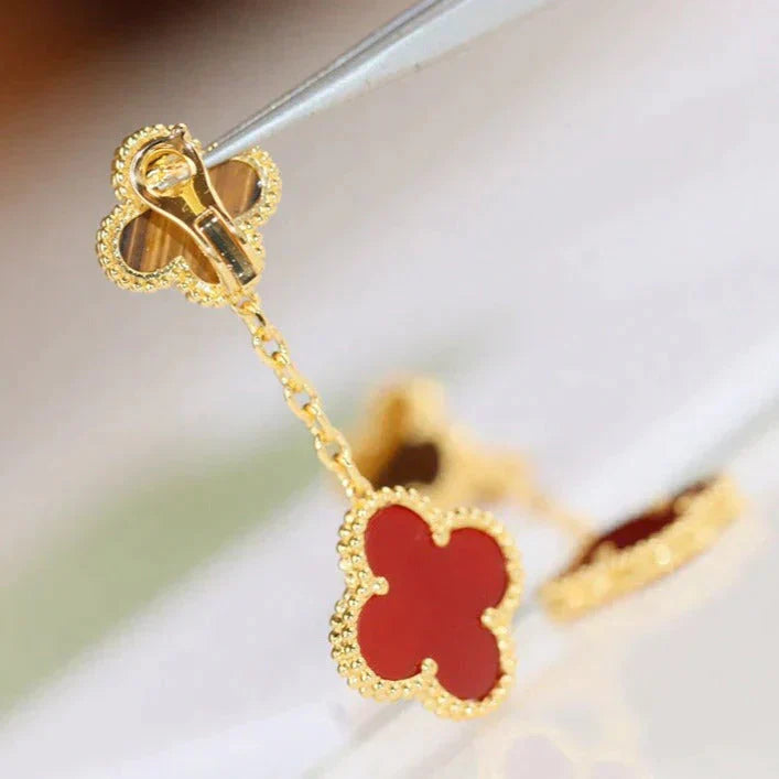 ??Loco?¡¥CLOVER  2 MOTIF  TIGER EYE CARNELIAN EARRINGS