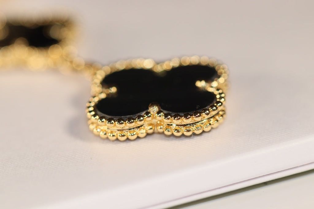??Loco?¡¥CLOVER EARRINGS GOLD ONYX MOP 3 MOTIF