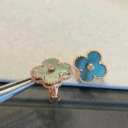 [moco jewellerys]クローバー ミディアム 1モチーフ グレー モップ ダイヤモンド イヤリング