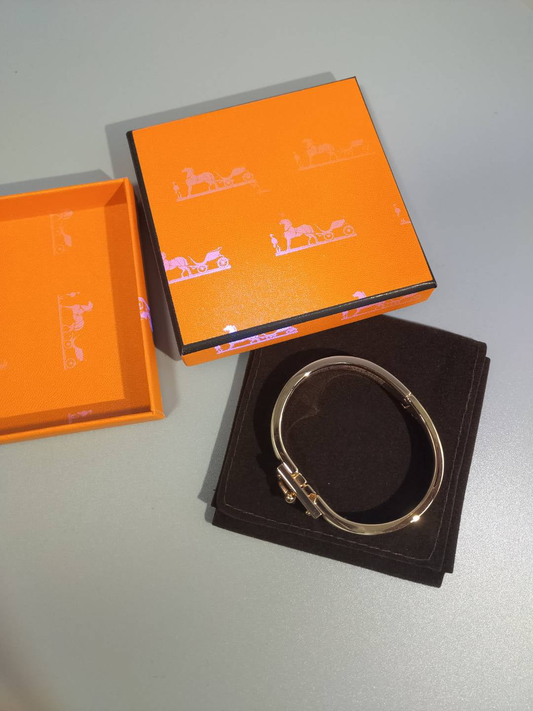 ??Loco?¡¥H ORANGE BRACELET