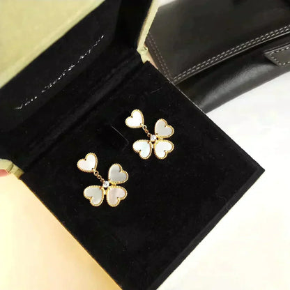 [moco jewellerys]クローバー スイートホワイト モップ イヤリング