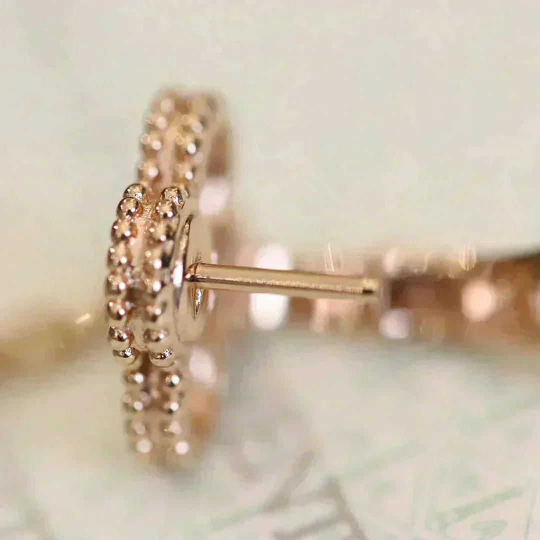 [moco jewelrys]KLEE-OHRRINGE MITTELMÄSSIGEM MOTIV, VOLLBEDECKT MIT DIAMANTEN