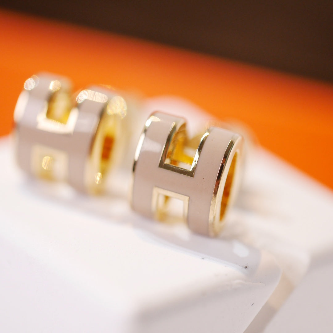 ??Loco?¡¥MINI POP H GOLD EARRINGS GREY