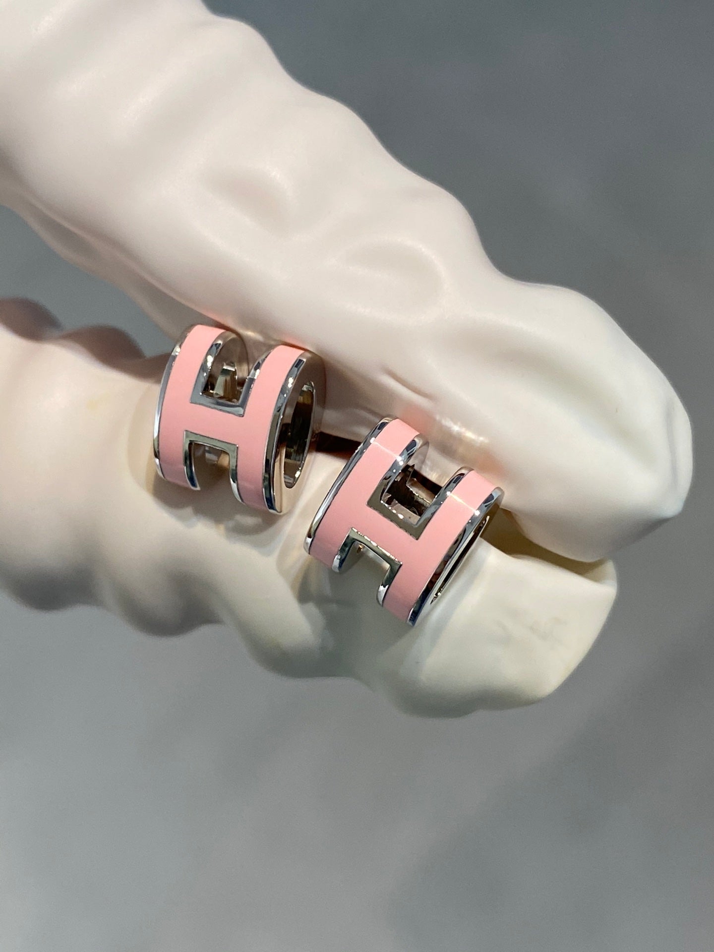 ??Loco?¡¥MINI POP H SILVER EARRINGS PINK
