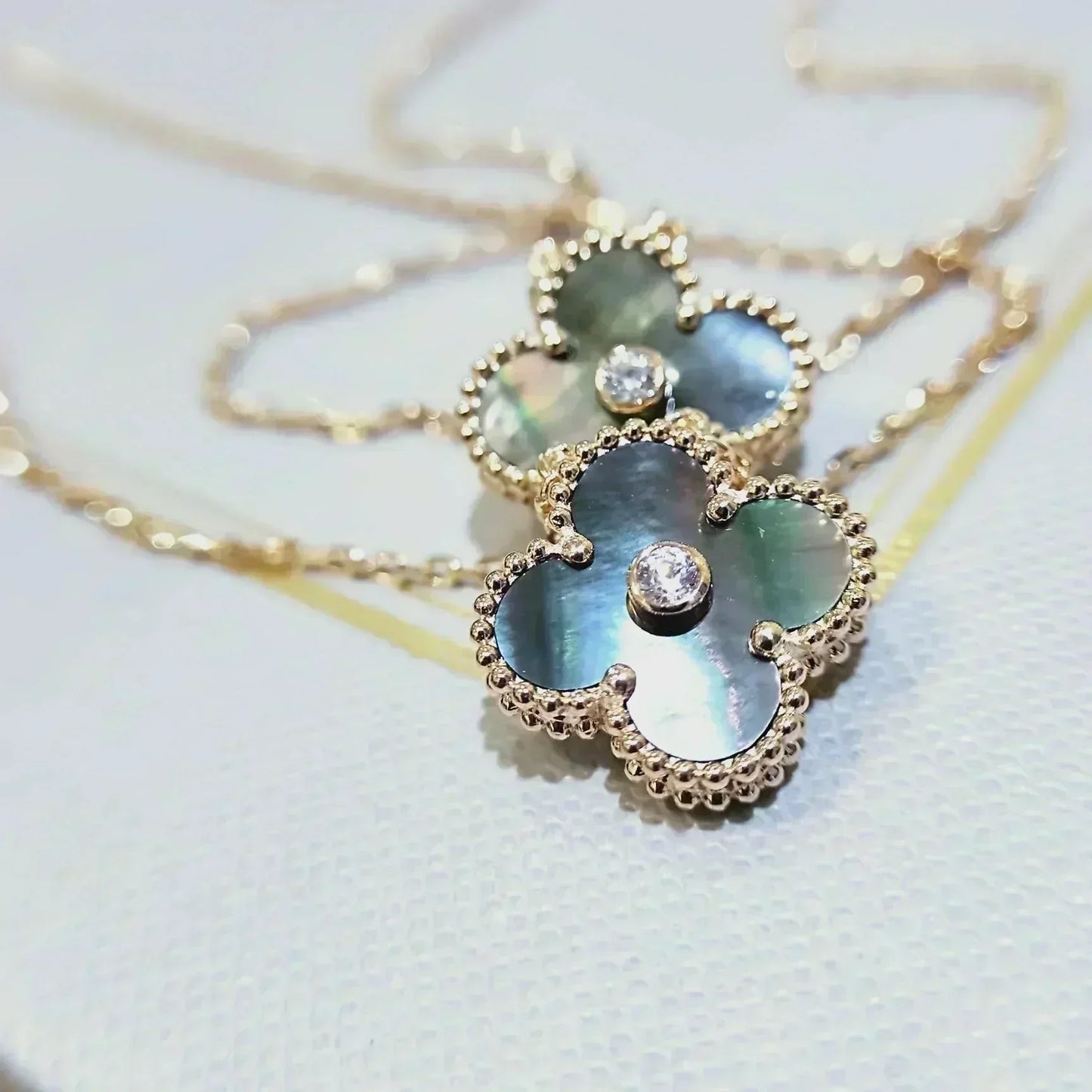 [moco jewelrys]CLOVER 15MM DIAMANT- UND PERLMUTT-HALSKETTE
