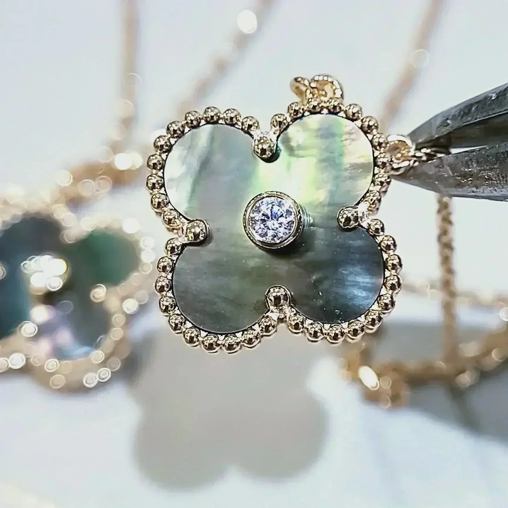 ??Loco?¡¥CLOVER 15MM DIAMOND AND MOTHER-OF-GREY NECKLACE