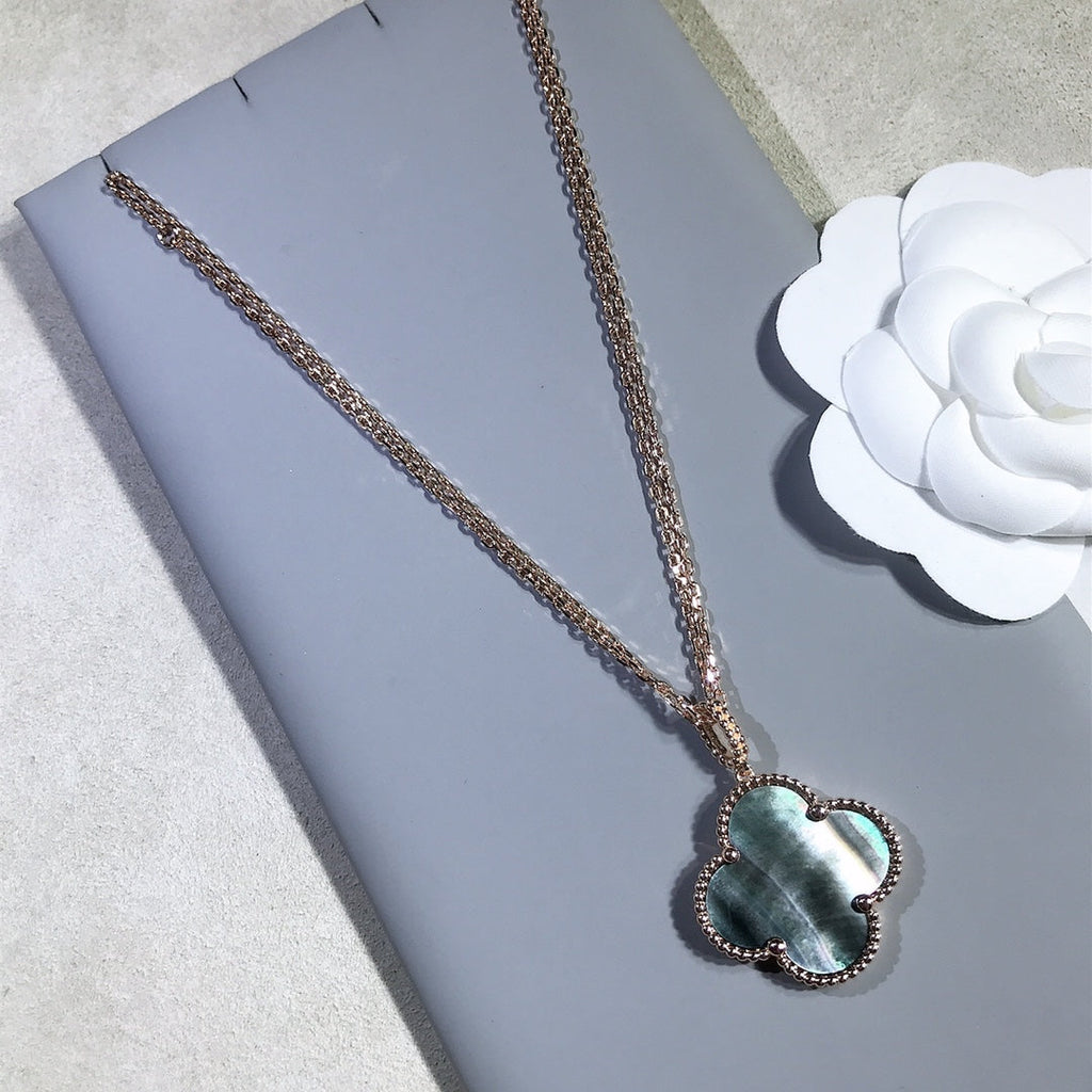 ??Loco?¡¥CLOVER 25MM GOLD DARK MOP BIG CLOVER NECKLACE