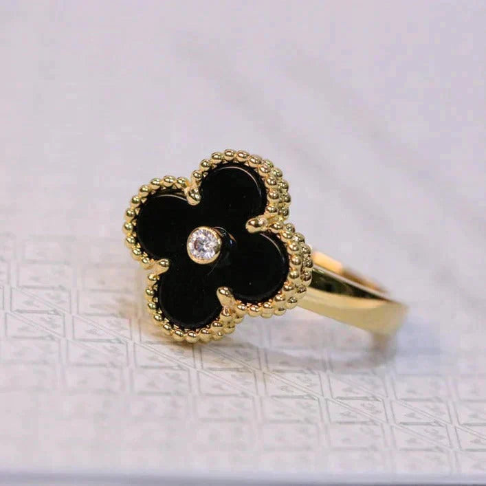 ??Loco?¡¥CLOVER ONYX RING GOLD DIAMOND