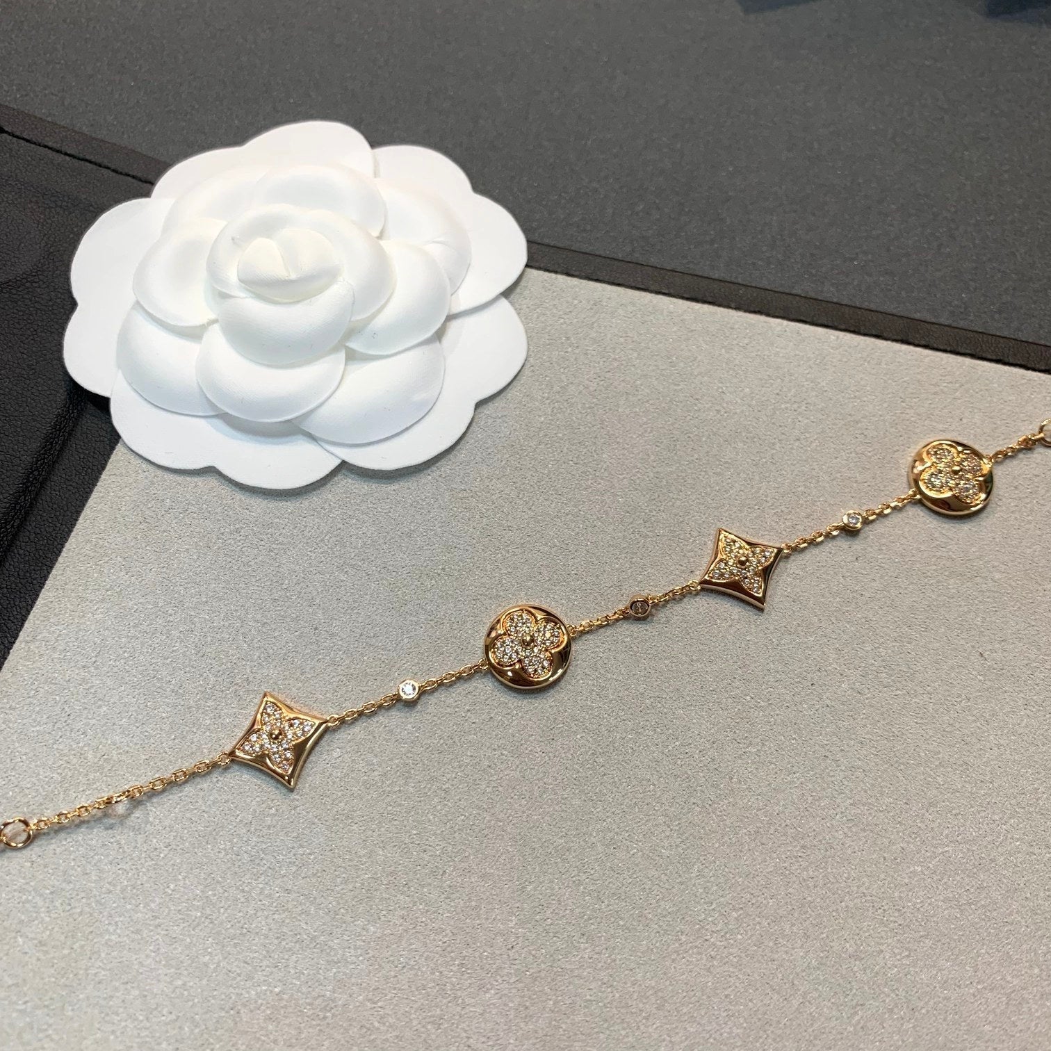 ??Loco?¡¥STAR AND SUN 4 MOTIFS GOLD DIAMONDS BRACELET