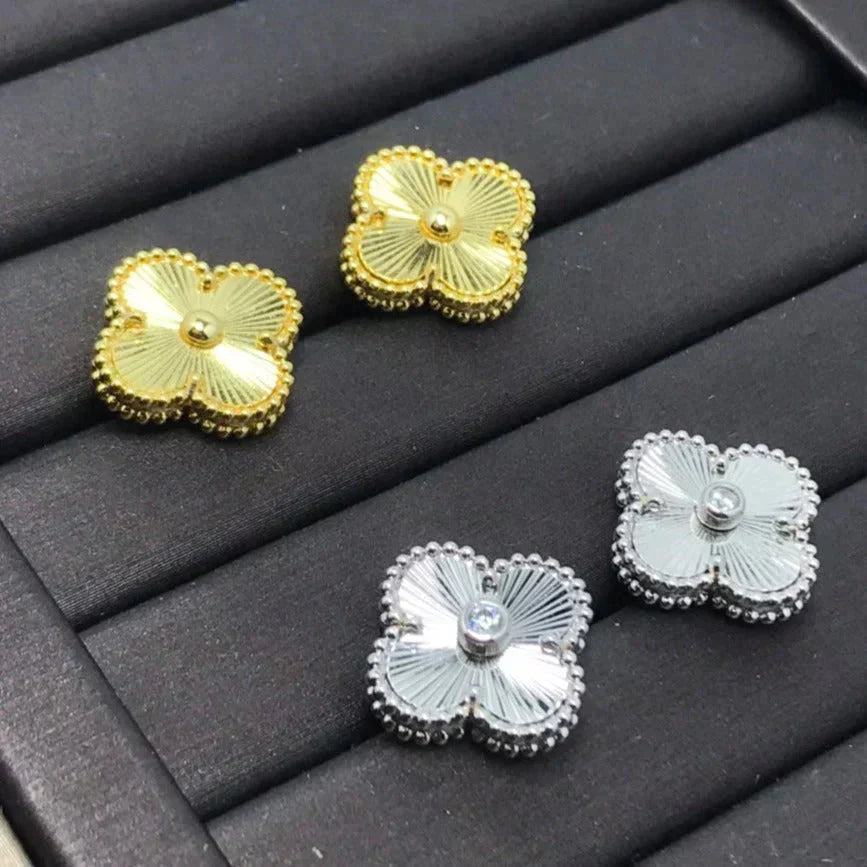 ??Loco?¡¥CLOVER MINI 9.5MM LASER EARRINGS