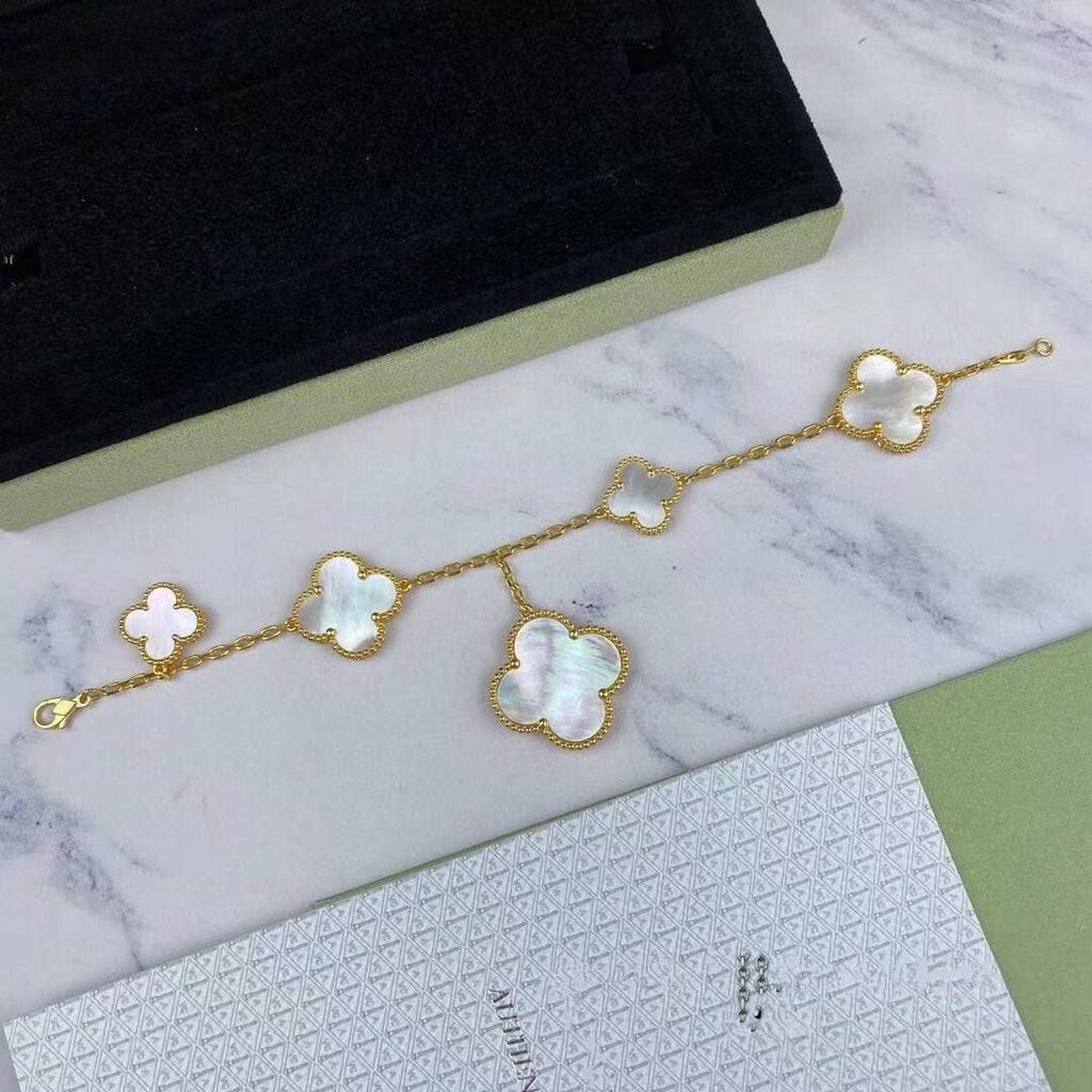 ??Loco?¡¥MAGIC CLOVER MOP GOLD BRACELET 5 MOTIFS