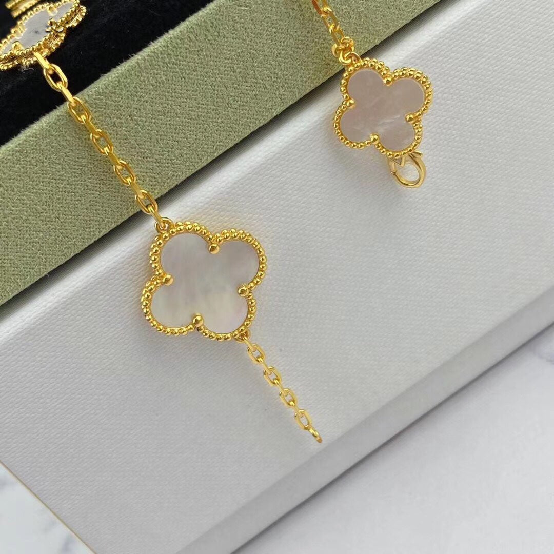 ??Loco?¡¥MAGIC CLOVER MOP GOLD BRACELET 5 MOTIFS