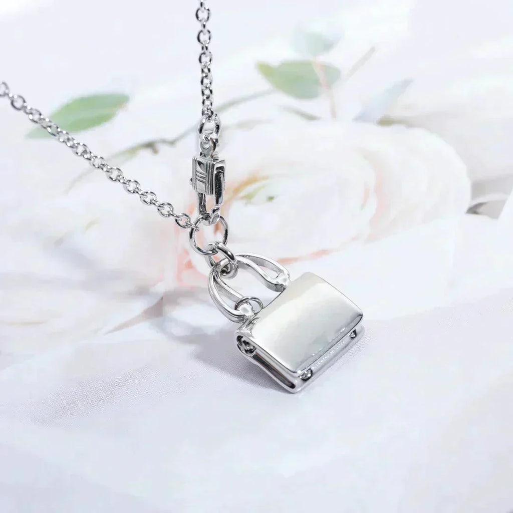 ??Loco?¡¥AMULETTE PEDANT SILVER NECKLACE