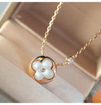 ??Loco?¡¥SUN MOP GOLD 1 DIAMOND NECKLACE