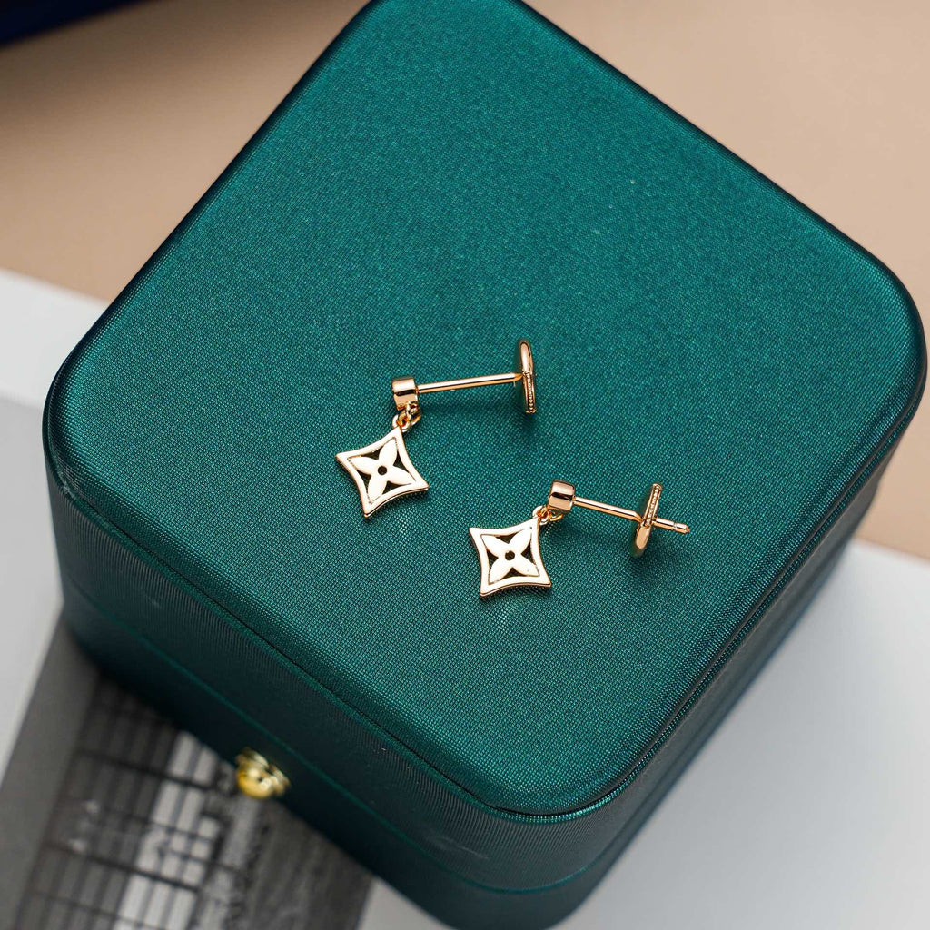 ??Loco?¡¥STAR EARRINGS GOLD