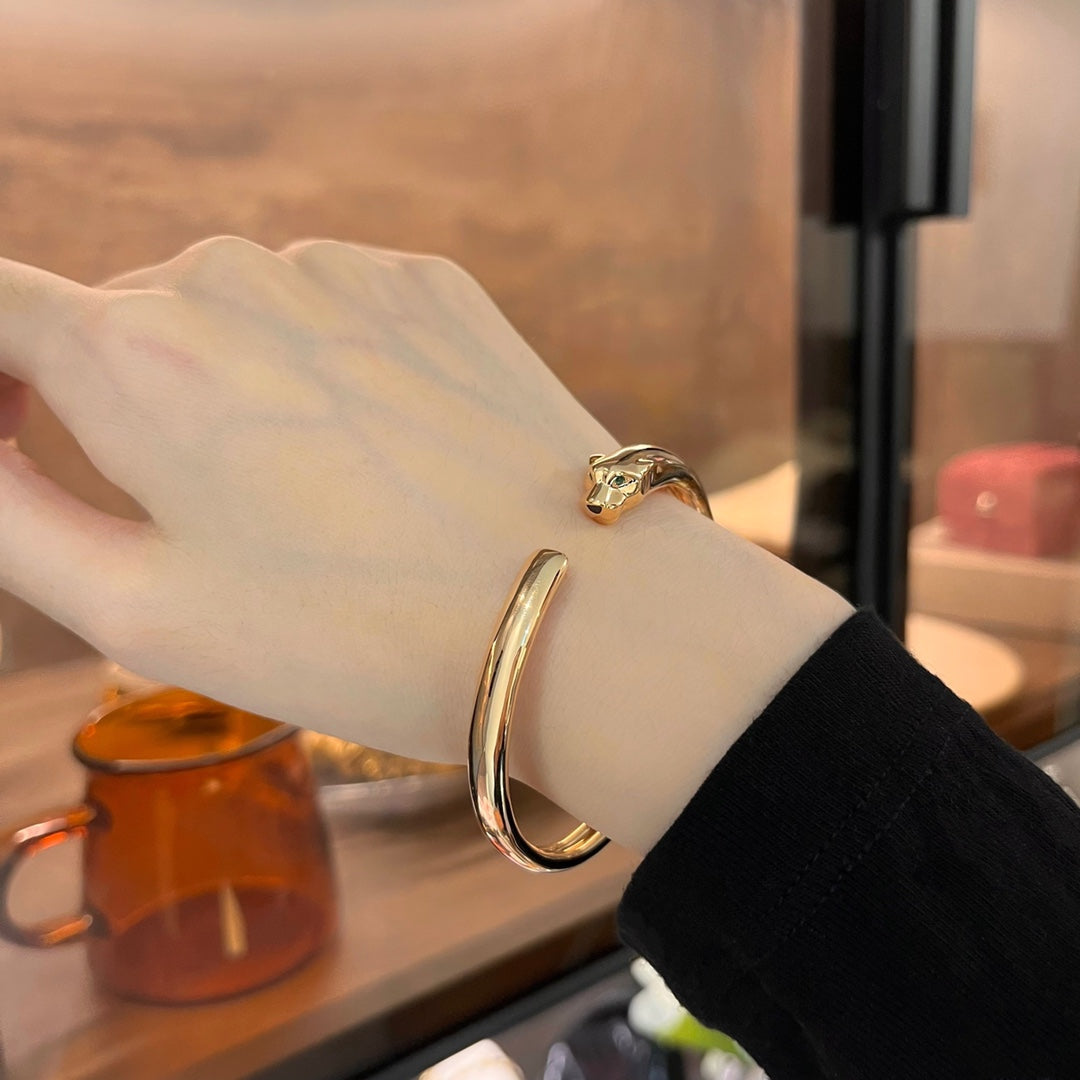 ??Loco?¡¥PANTHERE GOLD OPEN BRACELET