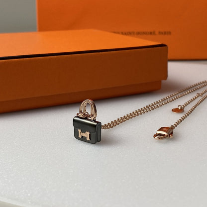 [moco jewelrys]CONSTANCE BLACK PEDANT PINK GOLD NECKLACE