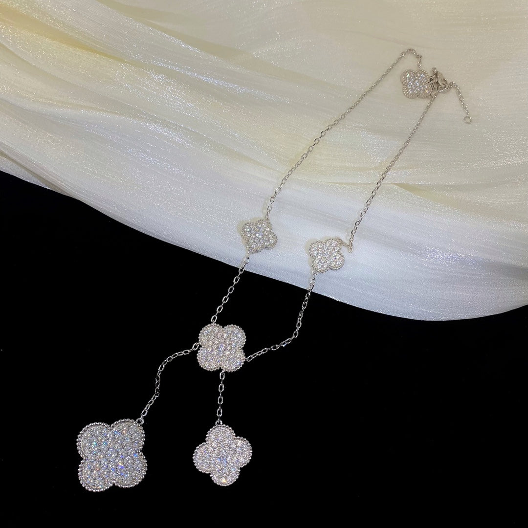 ??Loco?¡¥CLOVER 5 MOTIFS SILVER DIAMONDS NECKLACE