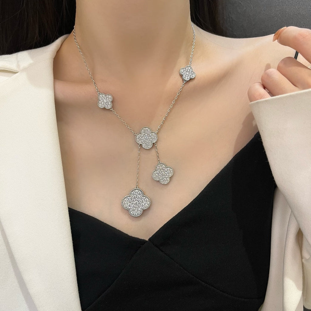 ??Loco?¡¥CLOVER 5 MOTIFS SILVER DIAMONDS NECKLACE