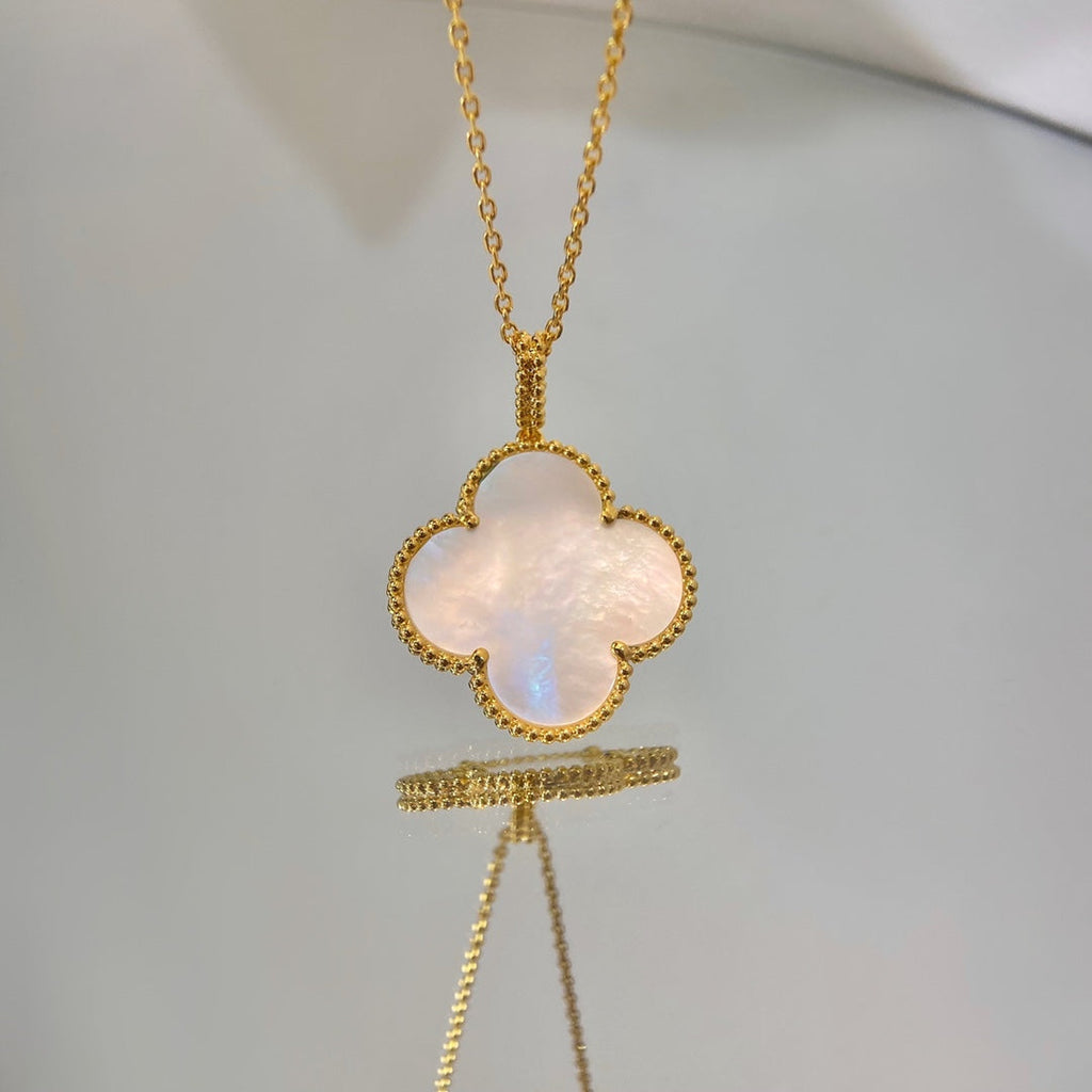 ??Loco?¡¥CLOVER 25MM MOP LARGE PENDANT NECKLACE