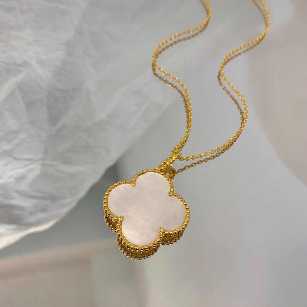 ??Loco?¡¥CLOVER 25MM MOP LARGE PENDANT NECKLACE