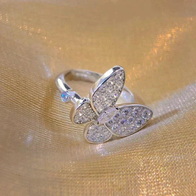 ??Loco?¡¥BUTTERFLY DIAMOND RING