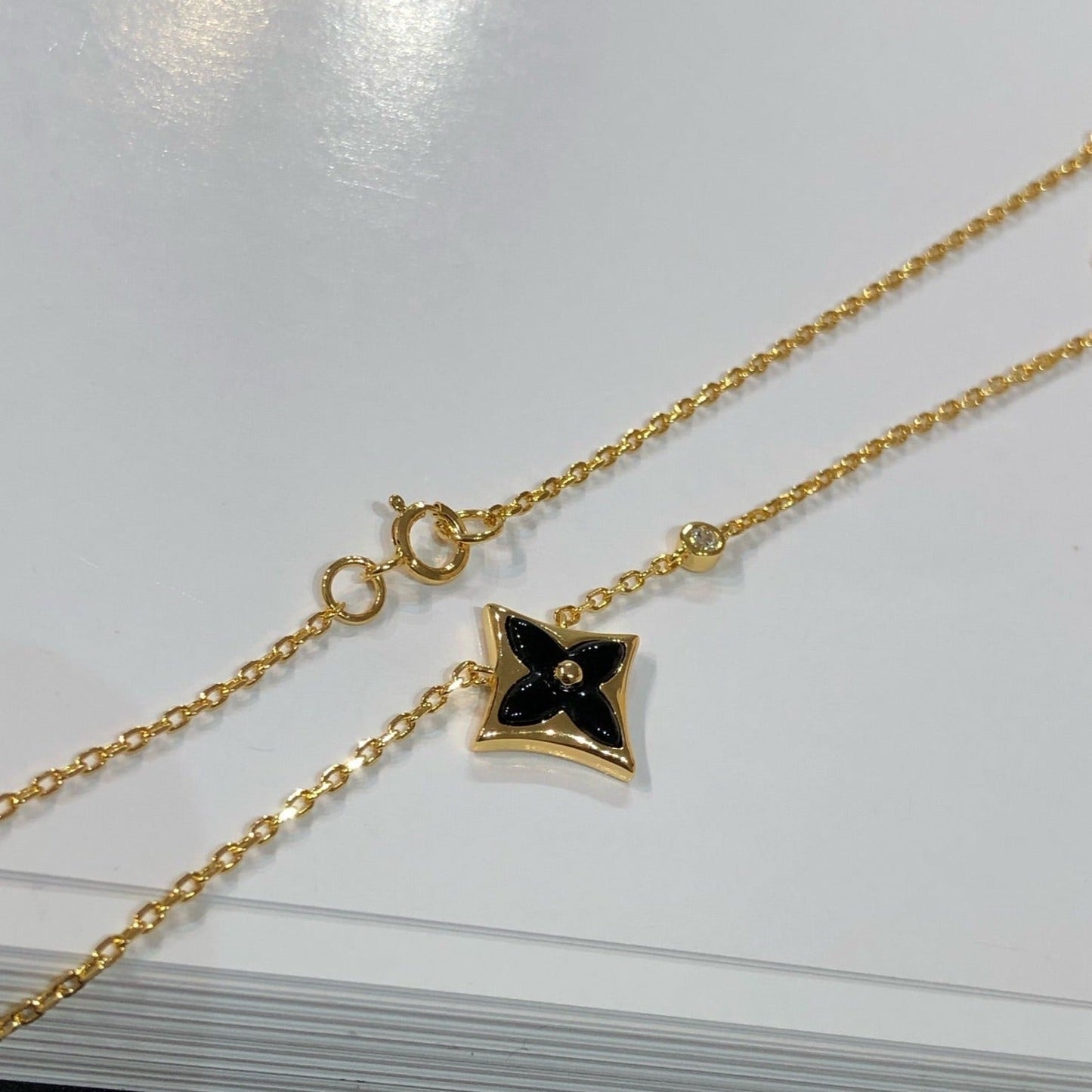 [moco jewelrys]STAR SCHWARZE MOP-HALSKETTE