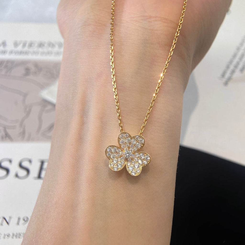 ??Loco?¡¥FLOWER DIAMOND NECKLACE