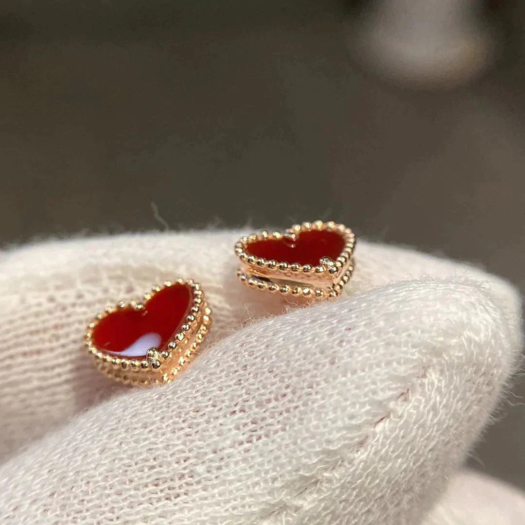 ??Loco?¡¥HEART CARNELIAN STUD EARRINGS
