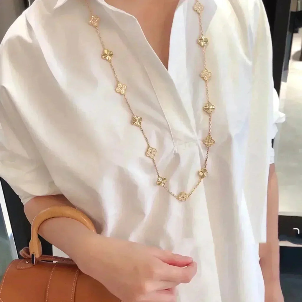 ??Loco?¡¥CLOVER 20 MOTIFS LASER DIAMOND NECKLACE
