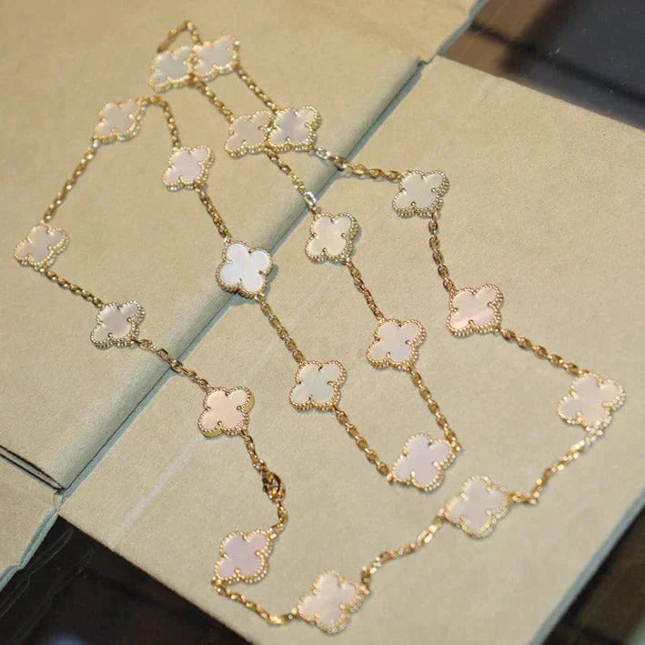 [moco jewelrys]CLOVER 20 MOTIFS WHITE MOP NECKLACE