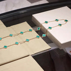 ??Loco?¡¥CLOVER 20 MOTIFS MALACHITE GOLD
