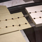 ??Loco?¡¥CLOVER 20 MOTIFS ONYX NECKLACE