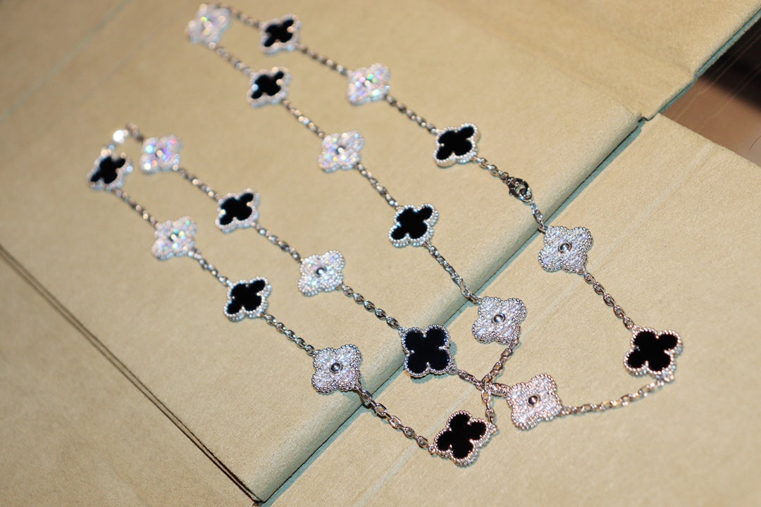 ??Loco?¡¥CLOVER 20 MOTIFS ONYX DIAMOND SILVER
