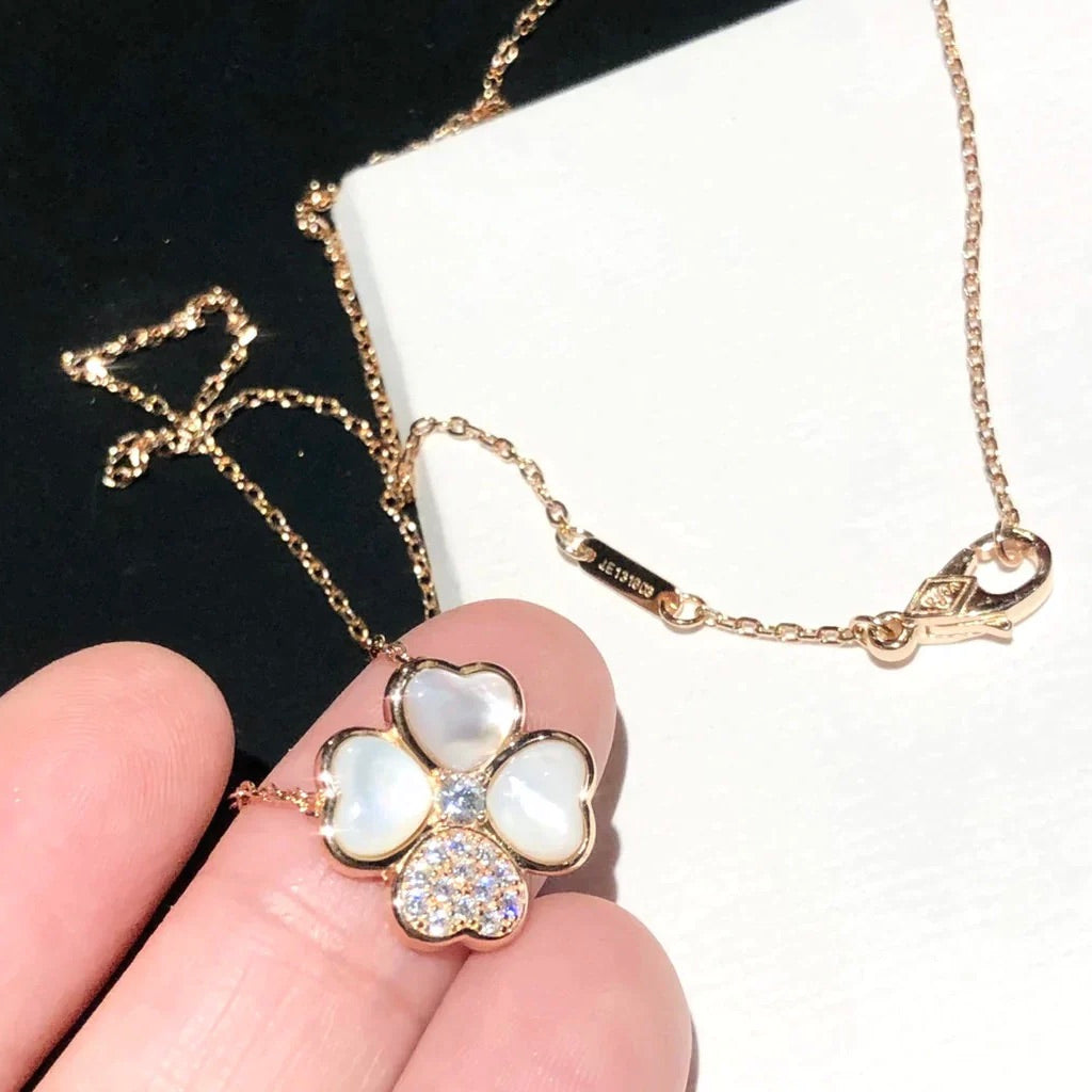 ??Loco?¡¥CLOVER MOP DIAMOND ROSE GOLD NECKLACE