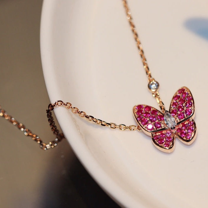 ??Loco?¡¥BUTTERFLY RED DIAMOND ROSE GOLD NECKLACE
