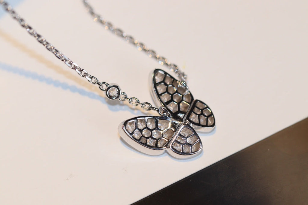 ??Loco?¡¥BUTTERFLY DIAMOND NECKLACE