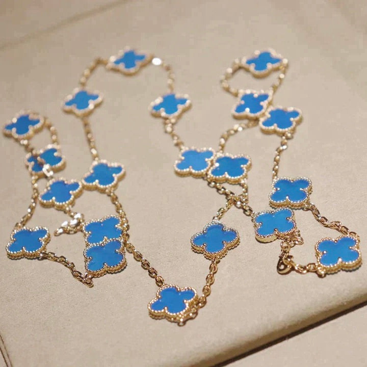 [moco jewelrys] Kleeblatt-Anhänger mit 20 Motiven, Türkis und Gold