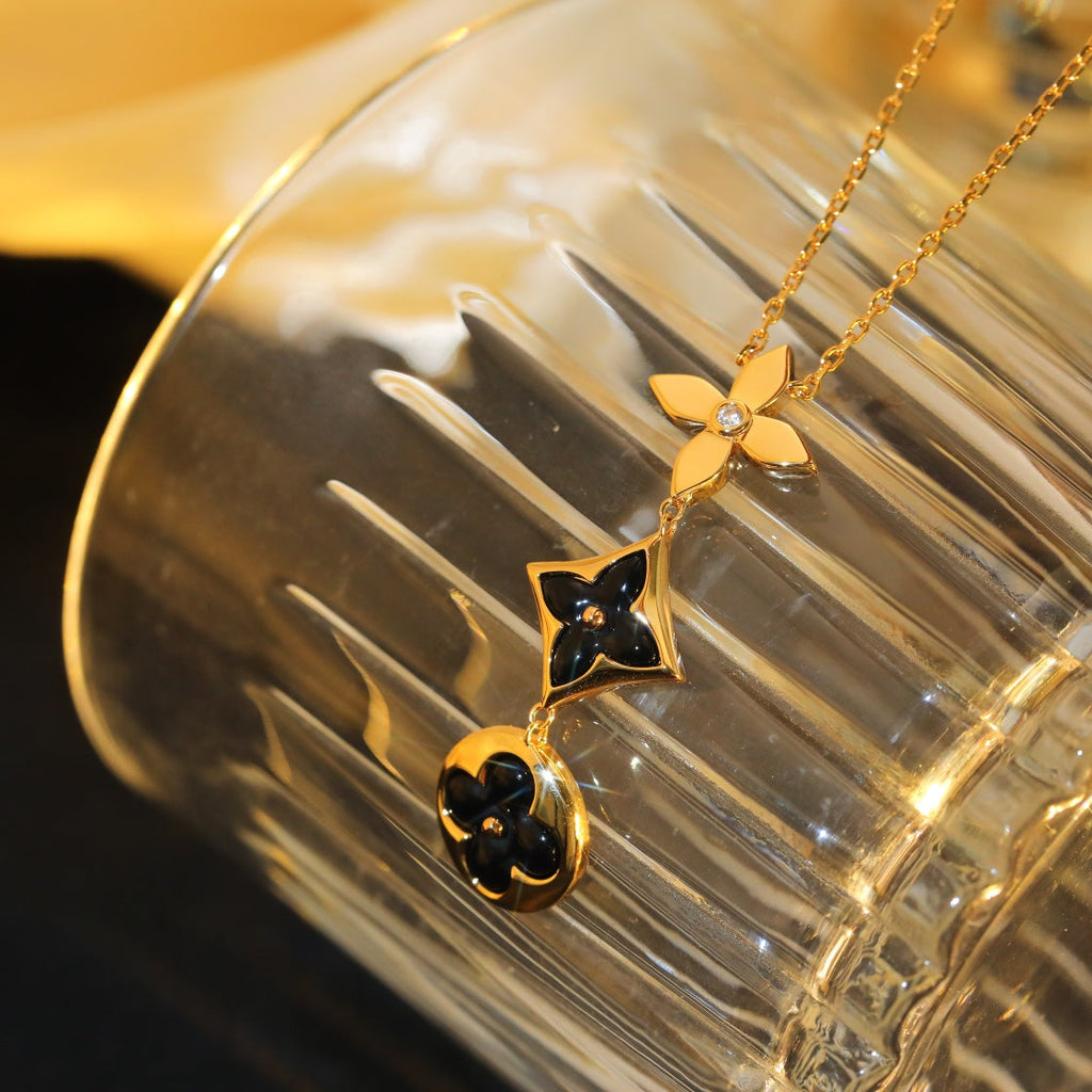 ??Loco?¡¥STAR AND SUN ONYX PINK GOLD NECKLACE