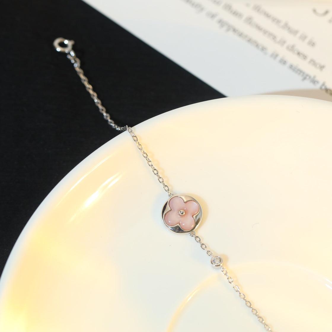 ??Loco?¡¥SUN MOTIF PINK MOP SILVER BRACELET
