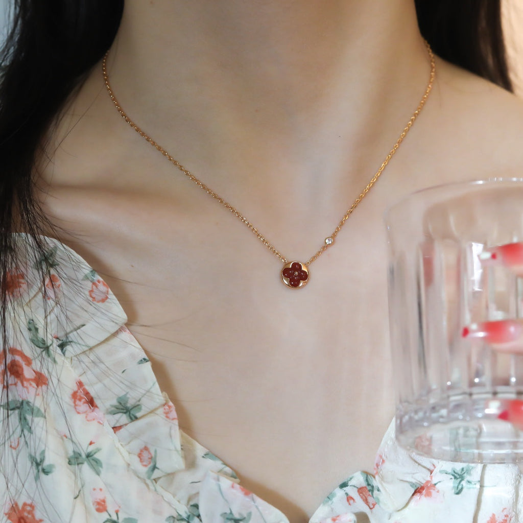 ??Loco?¡¥SUN PEDANT PINK GOLD 1 DIAMOND NECKLACE