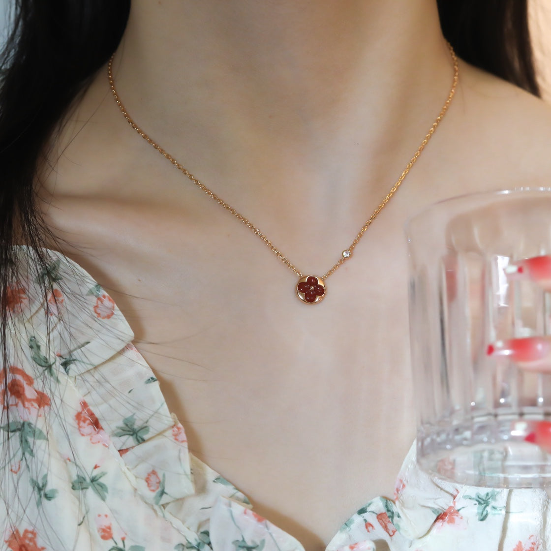 ??Loco?¡¥SUN PEDANT PINK GOLD 1 DIAMOND NECKLACE