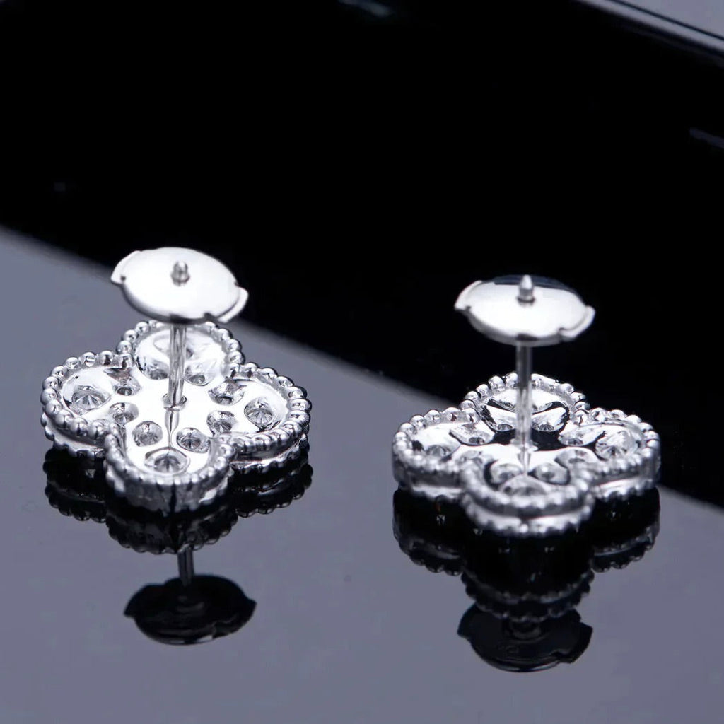 ??Loco?¡¥CLOVER 1 MOTIFS DIAMOND STUD EARRINGS SILVER