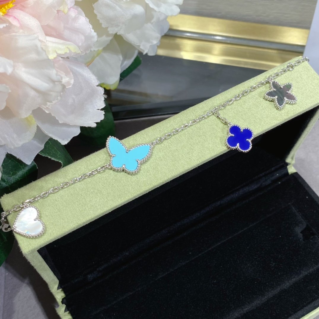 ??Loco?¡¥LUCKY SPRING SILVER BRACELET 4 MOTIF