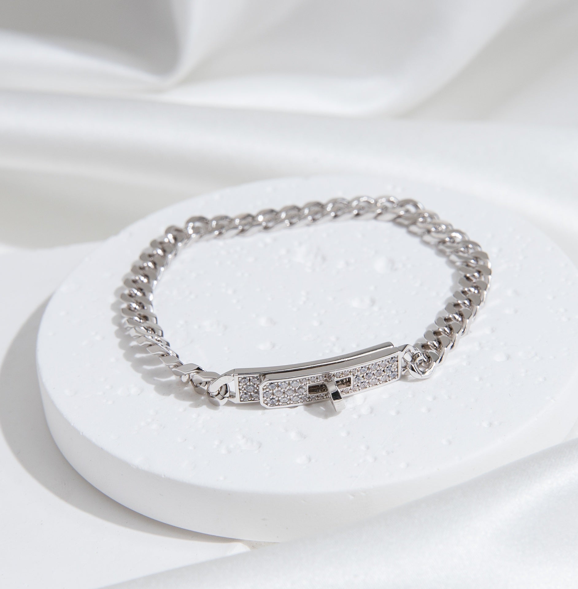 ??Loco?¡¥KELLY CHAIN SILVER DIAMOND BRACELET